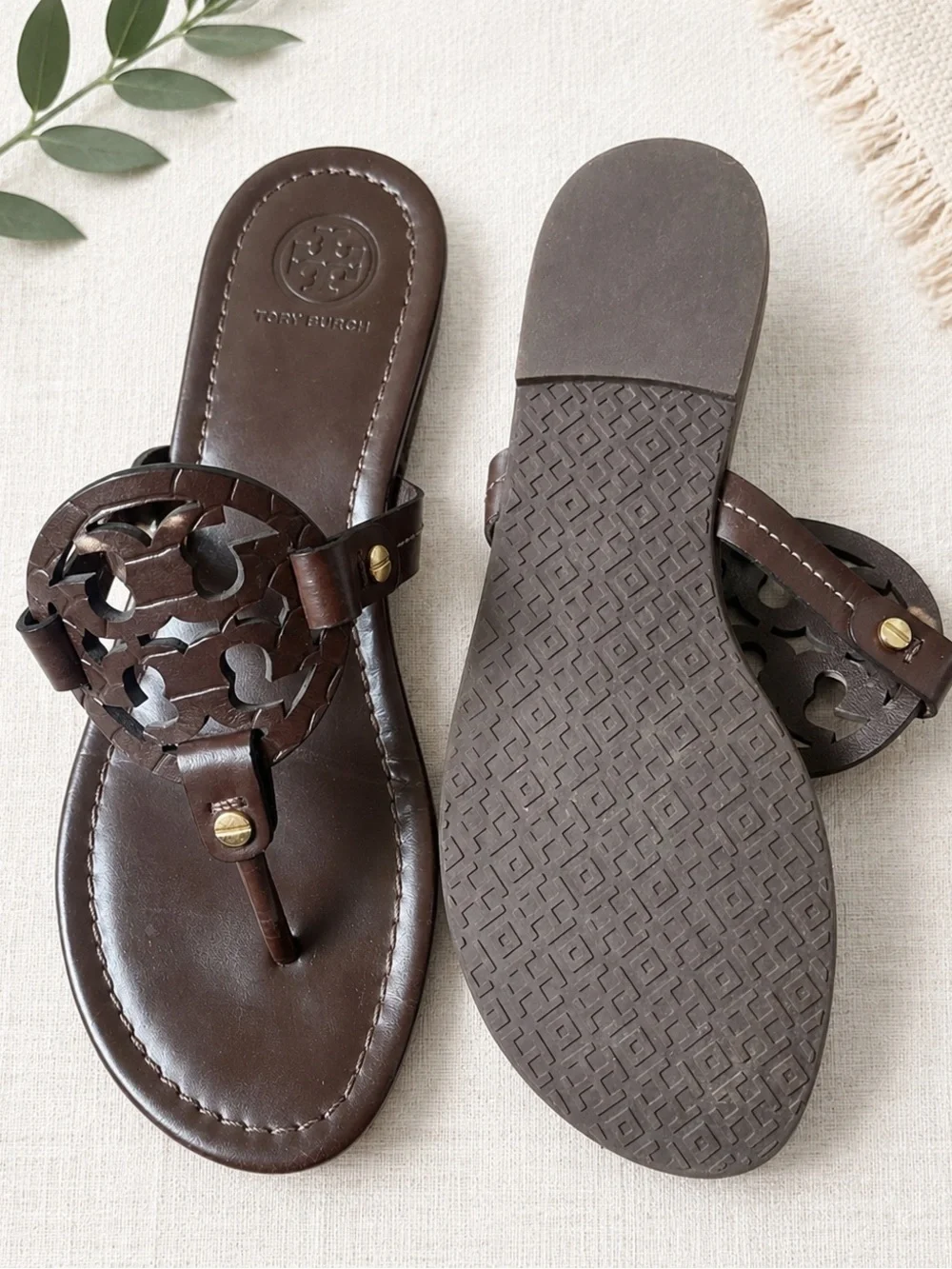 Tory Burch Miller Sandals Brown Leather Size 7.5M | Classic Logo Thong Sandals